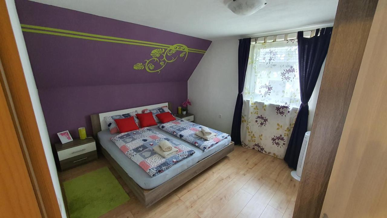 Apartment Tijana Nomenj Luaran gambar
