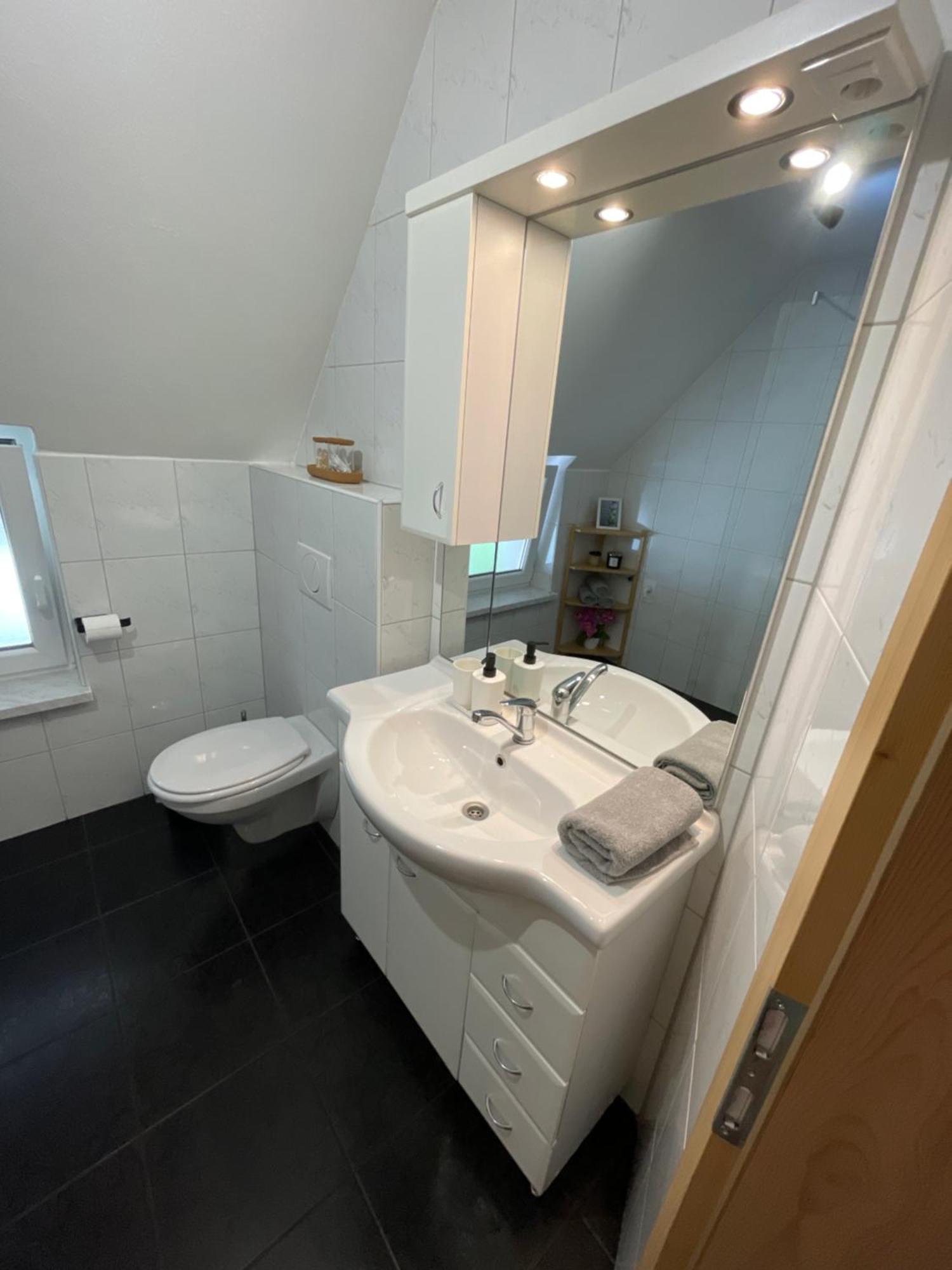 Apartment Tijana Nomenj Luaran gambar